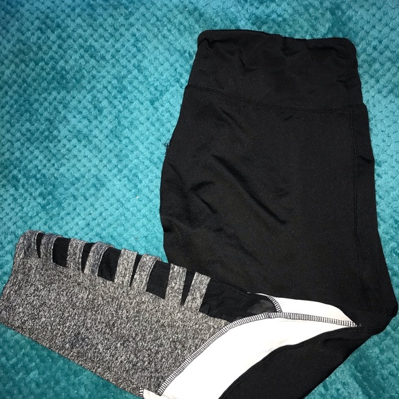 Pants - Grey & black workout legging Capri